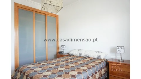 Apartamento T2 para Venda em Carnaxide e Queijas