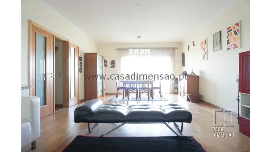 Apartamento T2 para Venda em Carnaxide e Queijas