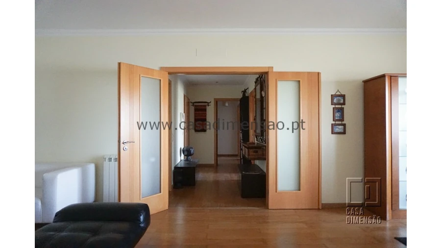 Apartamento T2 para Venda em Carnaxide e Queijas Foto 18