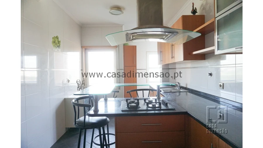 Apartamento T2 para Venda em Carnaxide e Queijas Foto 21