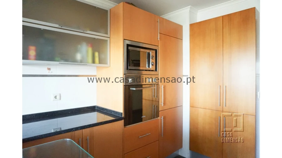 Apartamento T2 para Venda em Carnaxide e Queijas Foto 29