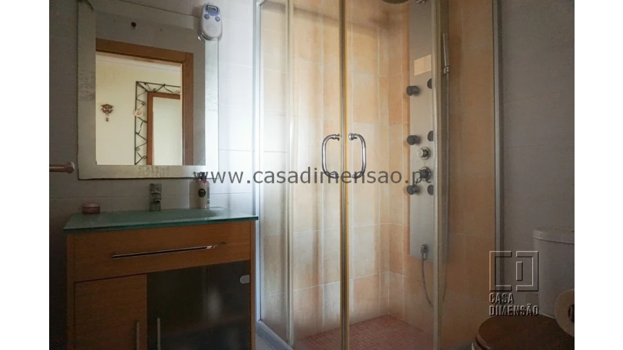 Apartamento T2 para Venda em Carnaxide e Queijas Foto 31