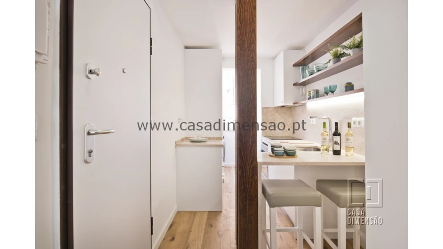 Apartamento T1 para Venda em Avenidas Novas Foto 13