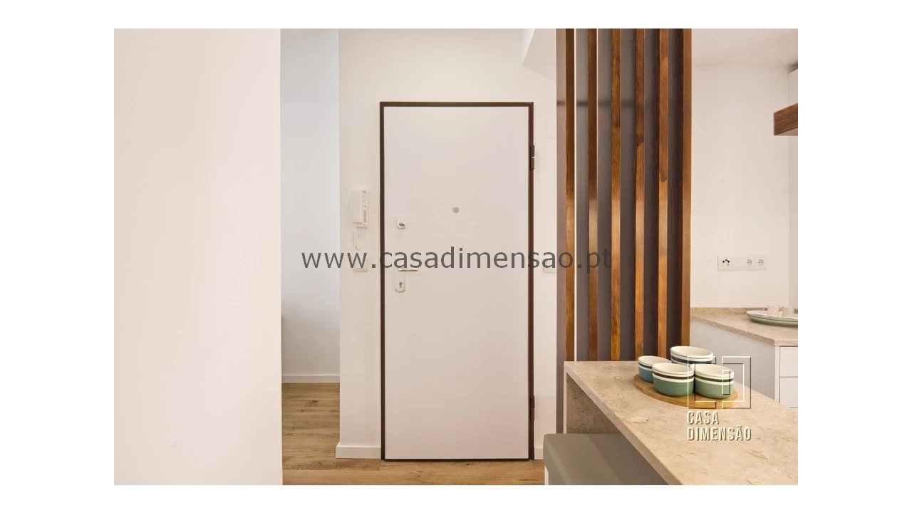 Apartamento T1 para Venda em Avenidas Novas Foto 4