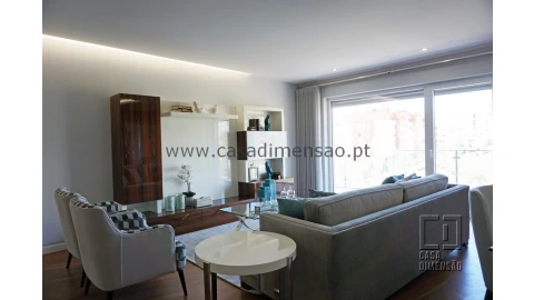 Apartamento T3 para Venda em Oeiras e São Julião da Barra, Paço de Arcos e Caxias