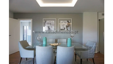 Apartamento T3 para Venda em Oeiras e São Julião da Barra, Paço de Arcos e Caxias