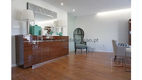 Apartamento T3 para Venda em Oeiras e São Julião da Barra, Paço de Arcos e Caxias