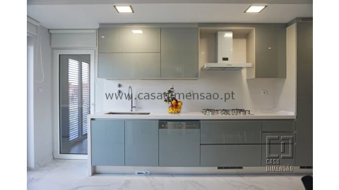 Apartamento T3 para Venda em Oeiras e São Julião da Barra, Paço de Arcos e Caxias