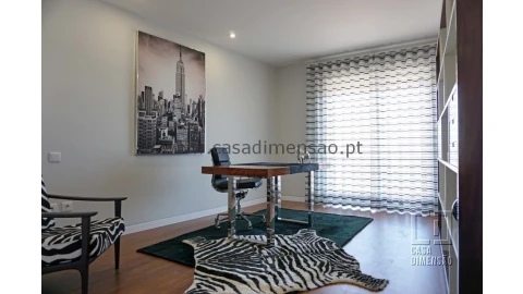 Apartamento T3 para Venda em Oeiras e São Julião da Barra, Paço de Arcos e Caxias