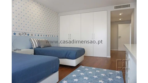 Apartamento T3 para Venda em Oeiras e São Julião da Barra, Paço de Arcos e Caxias