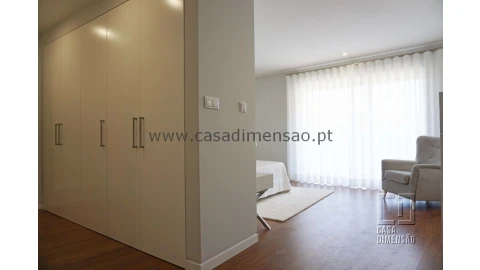 Apartamento T3 para Venda em Oeiras e São Julião da Barra, Paço de Arcos e Caxias