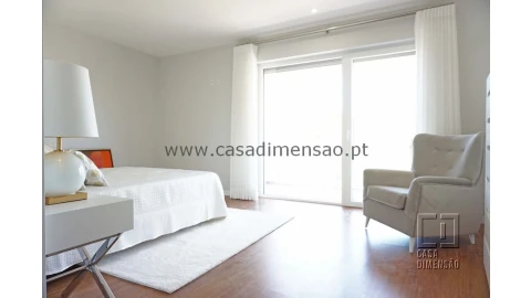 Apartamento T3 para Venda em Oeiras e São Julião da Barra, Paço de Arcos e Caxias