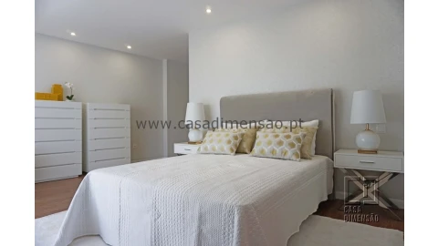 Apartamento T3 para Venda em Oeiras e São Julião da Barra, Paço de Arcos e Caxias
