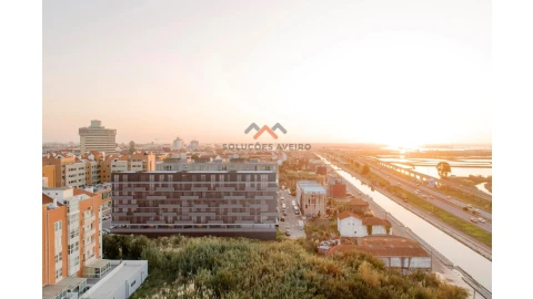 Apartamento T3 para Venda em Glória e Vera Cruz