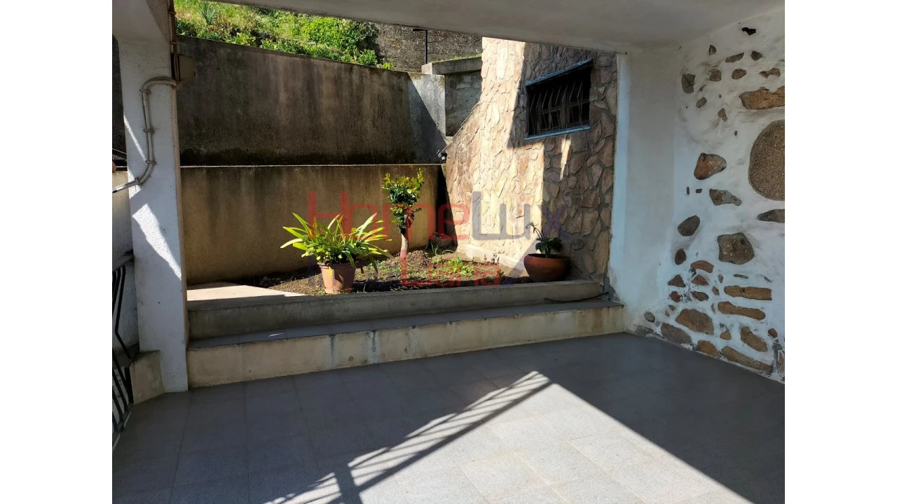 Moradia T5 para Venda em Roriz Foto 12