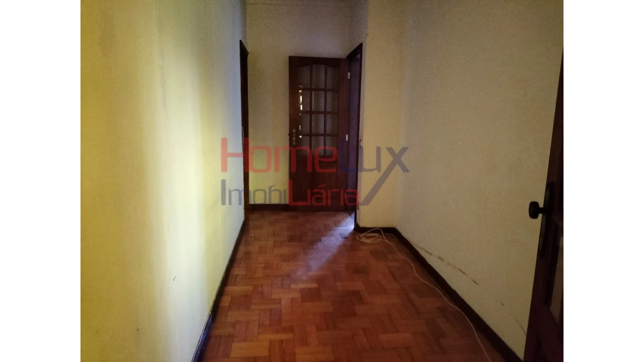 Moradia T5 para Venda em Roriz Foto 44