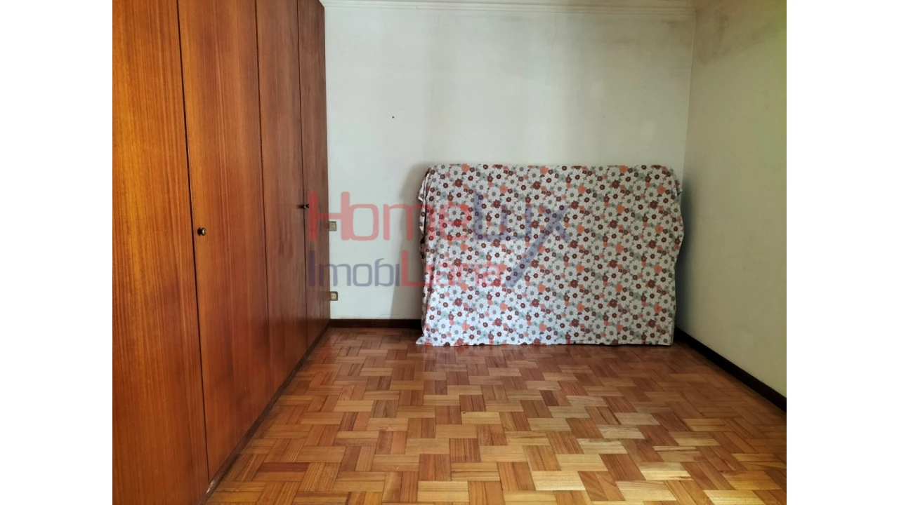 Moradia T5 para Venda em Roriz Foto 46