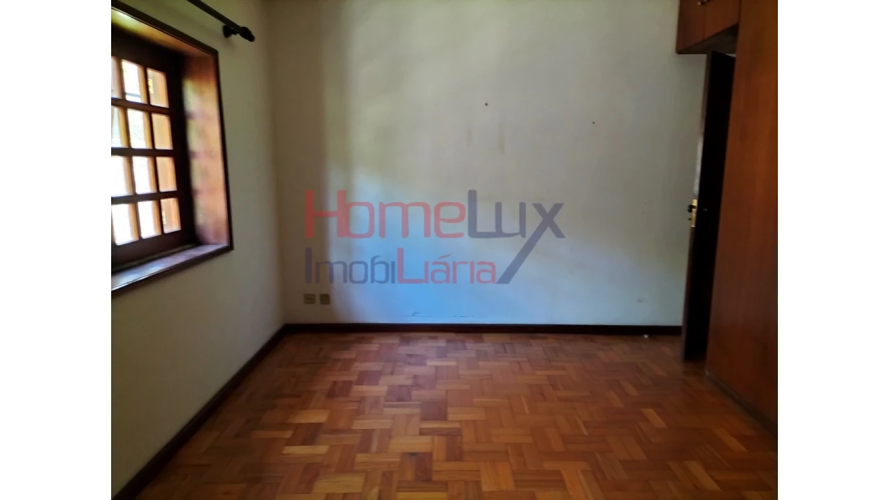 Moradia T5 para Venda em Roriz Foto 49