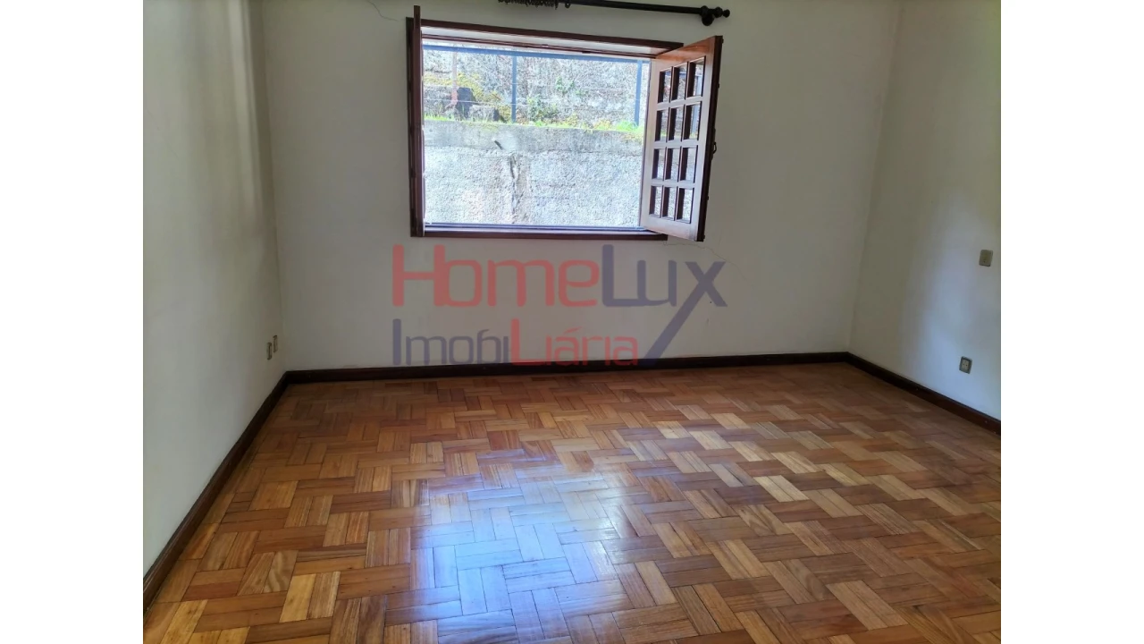 Moradia T5 para Venda em Roriz Foto 56