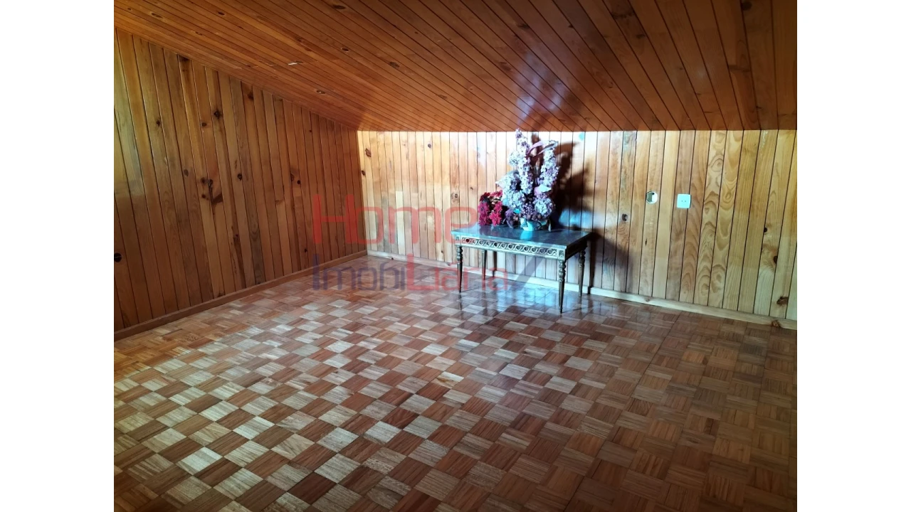 Moradia T5 para Venda em Roriz Foto 67