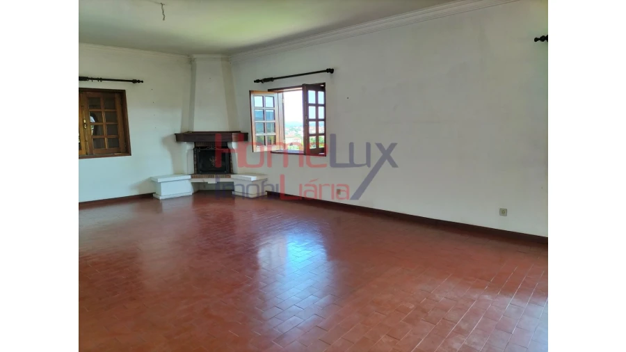 Moradia T5 para Venda em Roriz Foto 34