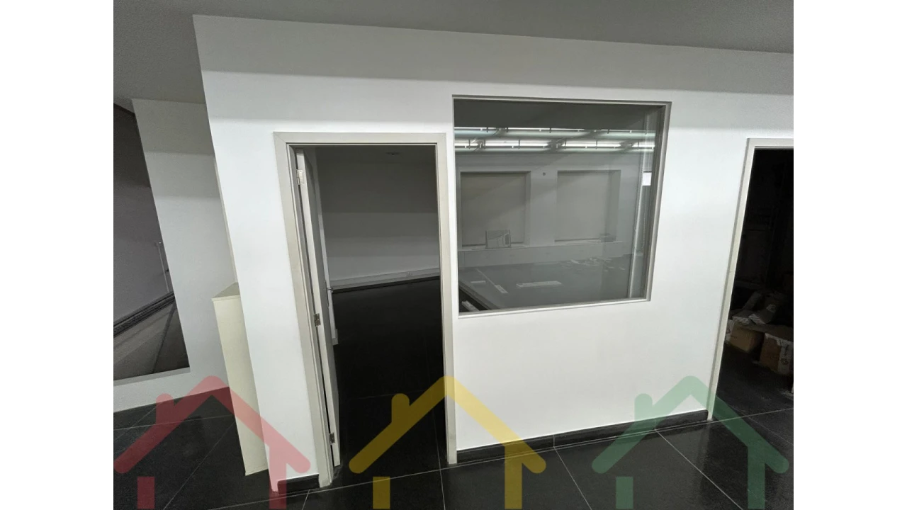 Loja para Venda em Matosinhos e Leça da Palmeira Foto 2