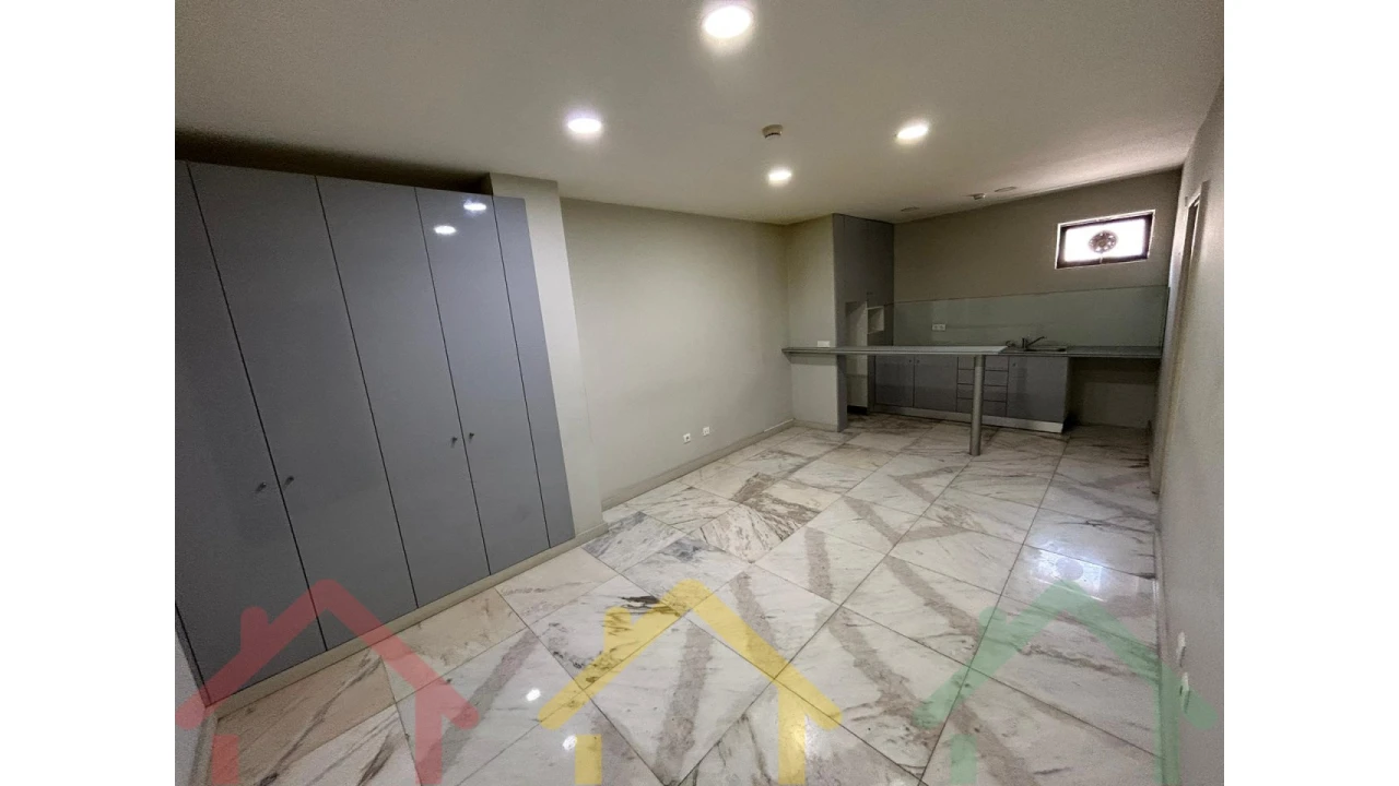 Loja para Venda em Matosinhos e Leça da Palmeira Foto 4