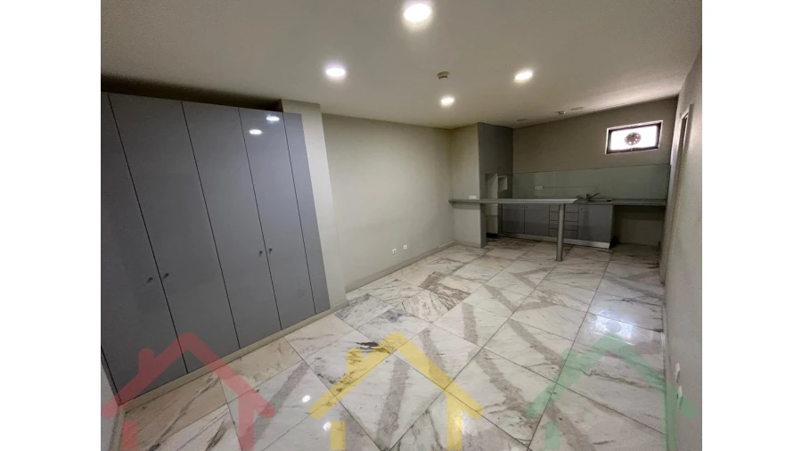 Loja para Venda em Matosinhos e Leça da Palmeira Foto 4