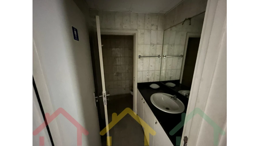 Loja para Venda em Matosinhos e Leça da Palmeira Foto 6