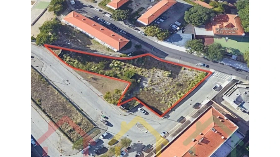 Terreno para Venda em Campanhã Foto 3