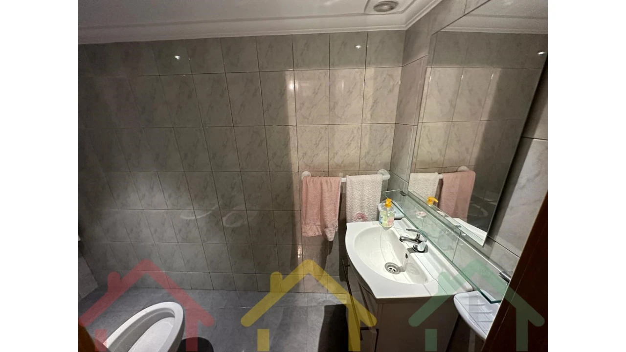 Prédio para Venda em Lordelo do Ouro e Massarelos Foto 7