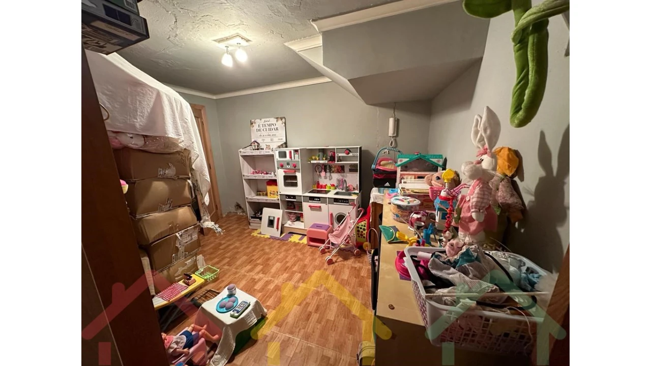 Prédio para Venda em Lordelo do Ouro e Massarelos Foto 9