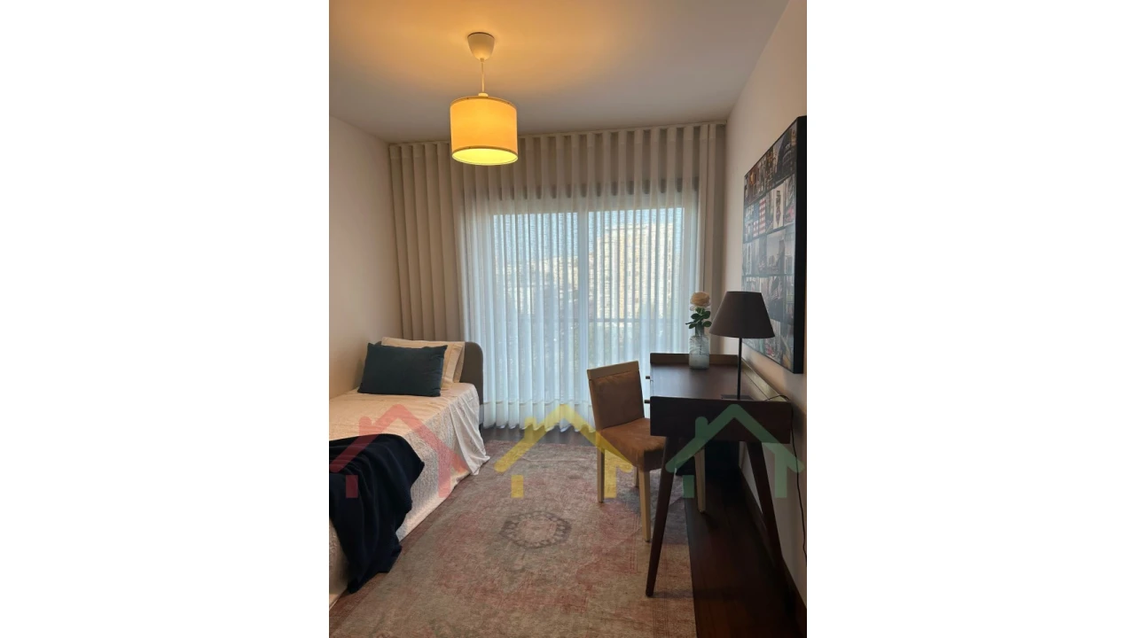 Apartamento T4 para Venda em Paranhos Foto 10