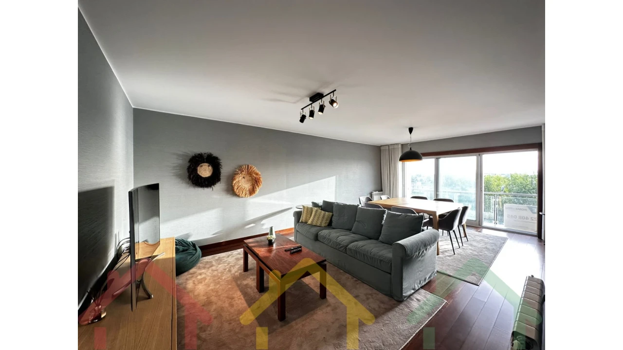 Apartamento T4 para Venda em Paranhos Foto 3