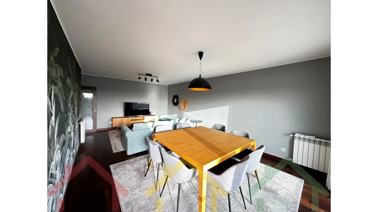 Apartamento T4 para Venda em Paranhos Foto 4