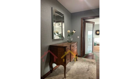 Apartamento T4 para Venda em Paranhos