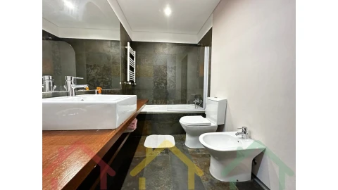 Apartamento T4 para Venda em Paranhos