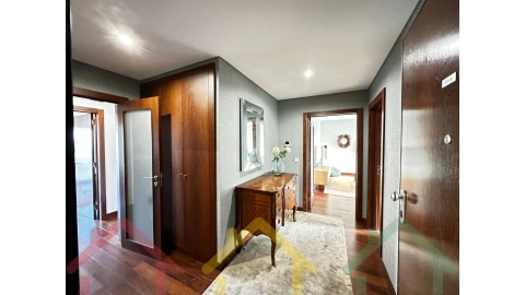 Apartamento T4 para Venda em Paranhos