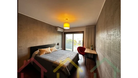 Apartamento T4 para Venda em Paranhos