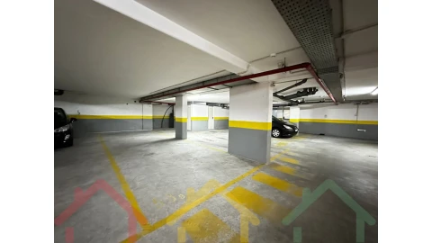 Apartamento T4 para Venda em Paranhos