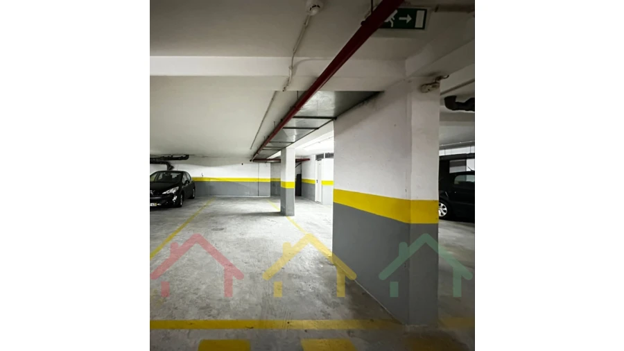 Apartamento T4 para Venda em Paranhos Foto 24