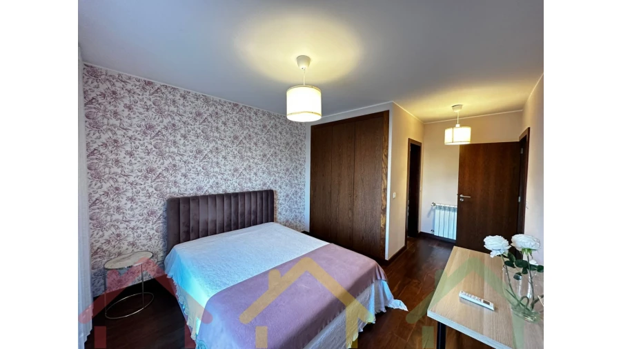 Apartamento T4 para Venda em Paranhos Foto 17