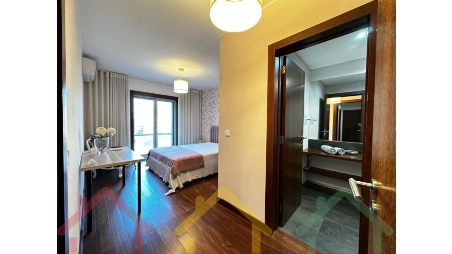 Apartamento T4 para Venda em Paranhos Foto 21