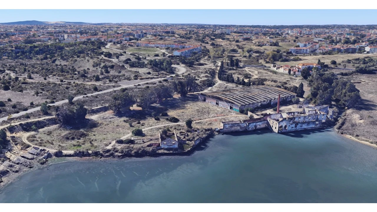 Terreno Comércio / Armazém para Venda em Seixal, Arrentela e Aldeia de Paio Pires Foto 5