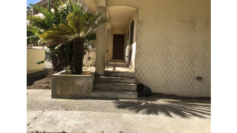 Moradia T5 para Venda em Gulpilhares e Valadares