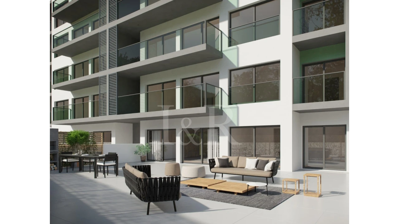 Apartamento T3 para Venda em Almada, Cova da Piedade, Pragal e Cacilhas Foto 1