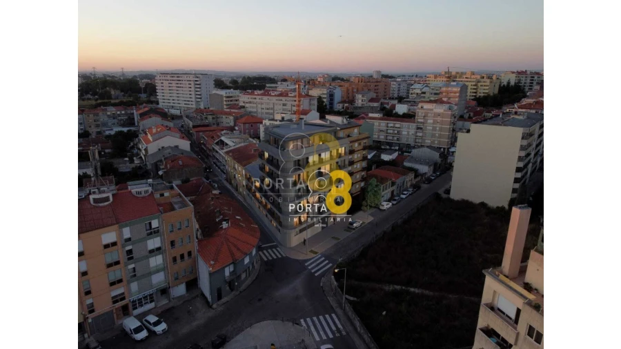 Apartamento T2 para Venda em Paranhos Foto 12