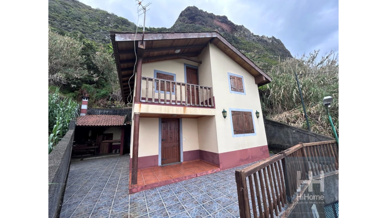 Moradia T3 para Venda em São Jorge Foto 1