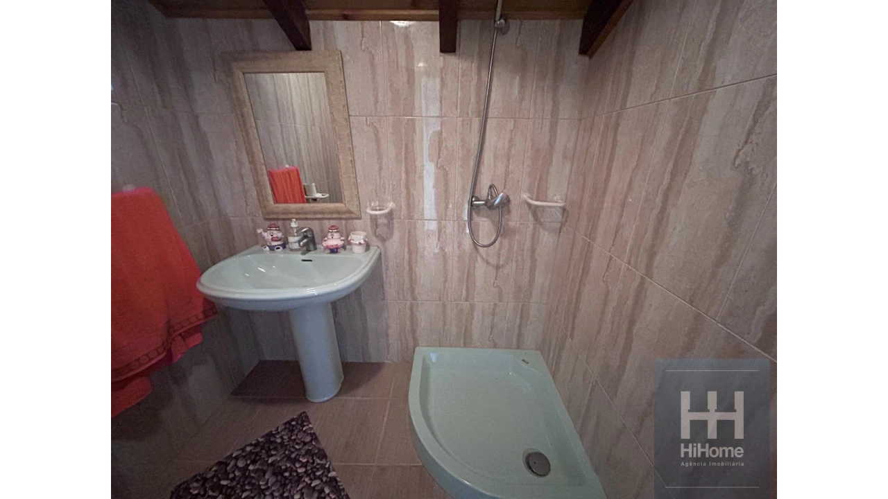 Moradia T3 para Venda em São Jorge Foto 8