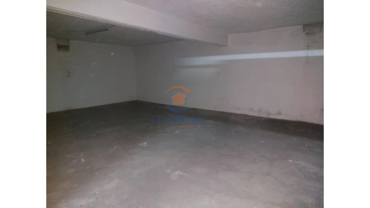 Garagem para Venda em Montijo e Afonsoeiro Foto 1